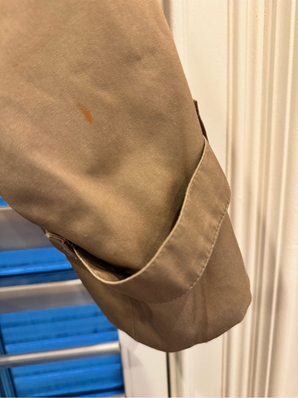 Incredible vintage Burberry Men's Beige Double-Breasted Trench Coat - Picture 12 of 14